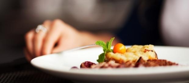 Uma dieta balanceada com alimentos saudáveis pode proporcionar uma vida saudável, longe de doenças. Uma dieta balanceada com alimentos saudáveis pode proporcionar uma vida saudável, longe de doenças.