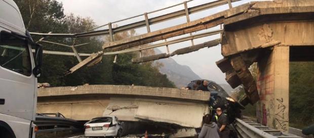 Cavalcavia di Lecco, un morto e diversi feriti nel crollo Cavalcavia di Lecco, un morto e diversi feriti nel crollo
