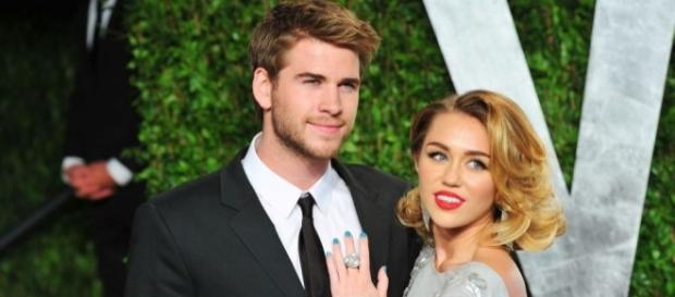 Liam Hemsworth and Miley Cyrus - theodysseyonline.com Liam Hemsworth and Miley Cyrus - theodysseyonline.com