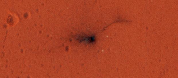 NASA mostra restos de sonda que explodiu em Marte. Crédito da foto: NASA/JPL-Caltech/Univ. of Arizona NASA mostra restos de sonda que explodiu em Marte. Crédito da foto: NASA/JPL-Caltech/Univ. of Arizona