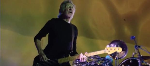 Roger Waters attacca i vecchi Pink Floyd e Donald Trump Roger Waters attacca i vecchi Pink Floyd e Donald Trump
