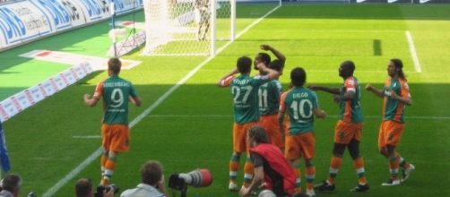 Schalke vs Werder Bremen [image:upload.wikimedia.org]