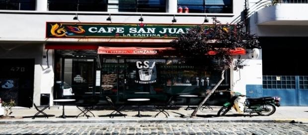 La Vermutería abre de martes a domingo (Chile 474) La Vermutería abre de martes a domingo (Chile 474)