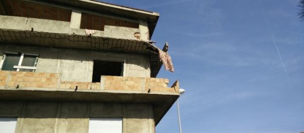 Reggio Calabria, anziana schiacciata da un balcone Reggio Calabria, anziana schiacciata da un balcone