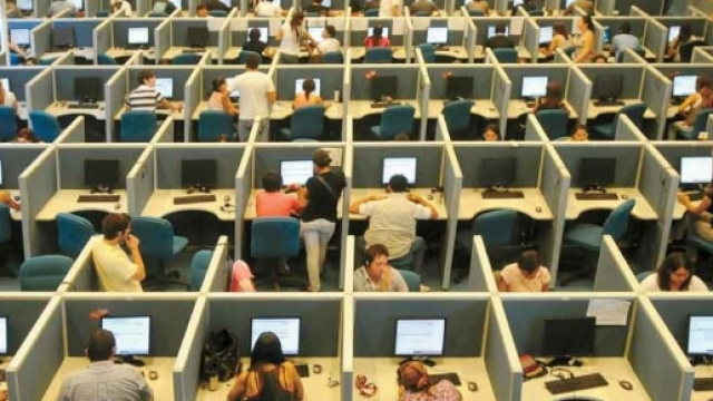 Paolo Capuzzo - Le nuove generazioni nella crisi italiana - storicamente.org