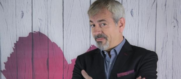 Carlos Sobera en su famoso programa First Dates Carlos Sobera en su famoso programa First Dates