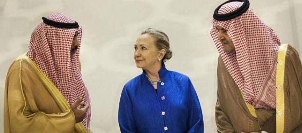 Clinton nie poinformowała Departamentu Stanu o milionowej dotacji z Kataru (fot. zakulisami.org) Clinton nie poinformowała Departamentu Stanu o milionowej dotacji z Kataru (fot. zakulisami.org)