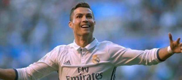 Cristiano Ronaldo renueva con el Real Madrid hasta 2021 | Deportes ... - elpais.com Cristiano Ronaldo renueva con el Real Madrid hasta 2021 | Deportes ... - elpais.com