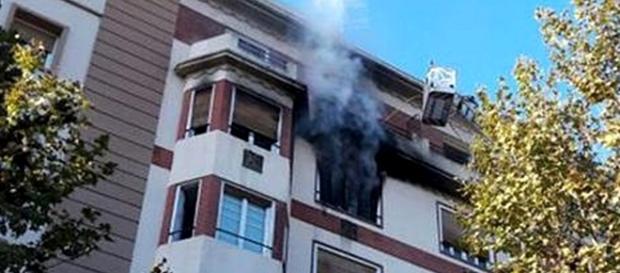 Incêndio deflagrou com intensidade no quinto andar de um prédio com sete pisos Incêndio deflagrou com intensidade no quinto andar de um prédio com sete pisos