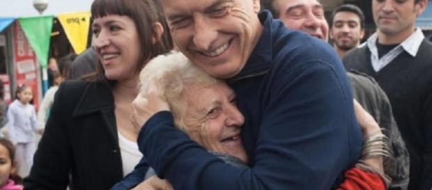 Macri y otra incumplida con los jubilados, precariza los servicios del Pami Macri y otra incumplida con los jubilados, precariza los servicios del Pami