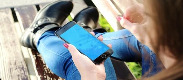 Nomofobia é o medo de ficar sem celular. Saiba mais. Nomofobia é o medo de ficar sem celular. Saiba mais.