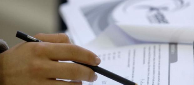 Prova do Enem acontece uma vez no ano, e é a garantia para faculdade gratuita Prova do Enem acontece uma vez no ano, e é a garantia para faculdade gratuita
