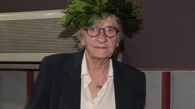 Giulia si laurea a 79 anni con 110 e lode.