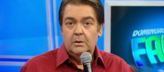 Faustão revolta seu público ao fazer comentários infelizes Faustão revolta seu público ao fazer comentários infelizes