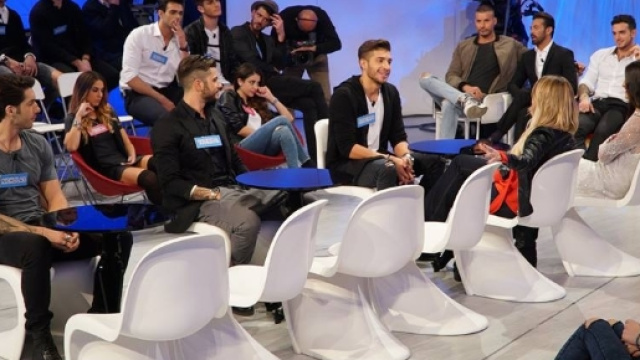 Anticipazioni Uomini e Donne replica oggi