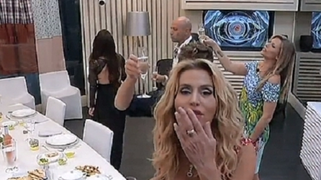 Grande Fratello Vip, lite Stefano e Valeria Marini