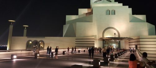 Museo d'Arte Islamica, ideato dall'architetto I.M. Pei, il quale ha tratto ispirazione da elementi di architettura classica Islamica.