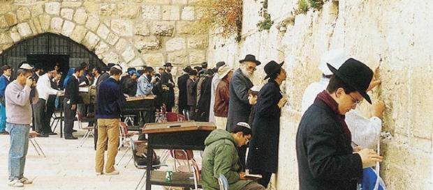 Judaísmo, primer monoteismo revelado Judaísmo, primer monoteismo revelado