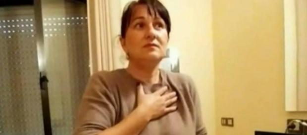 Româncă revoltată. M-au numit curvă Româncă revoltată. M-au numit curvă