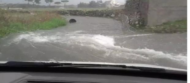 Tanta pioggia ed alcuni allagamenti nel Salento. Tanta pioggia ed alcuni allagamenti nel Salento.