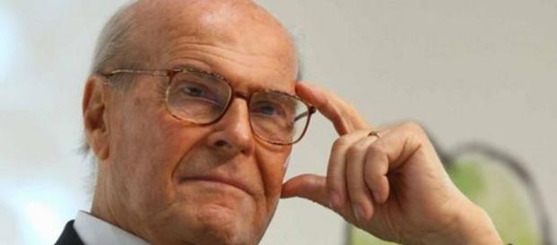 Umberto Veronesi è morto: ecco chi era Umberto Veronesi è morto: ecco chi era