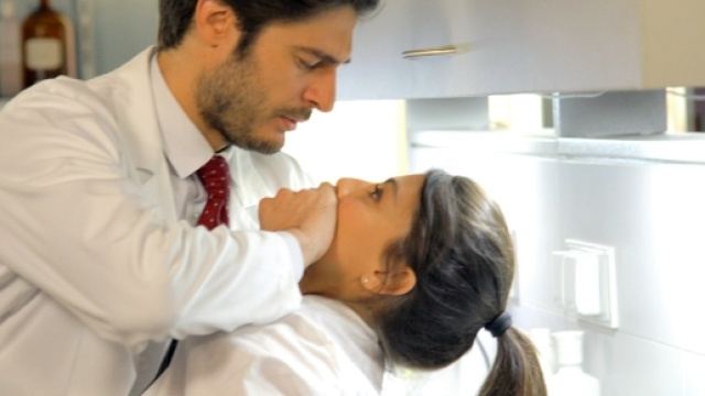 Alessandra Mastronardi su RAiuno con "L'allieva" | Velvet Cinema ... - velvetcinema.it