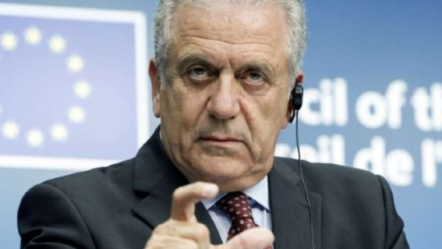 Il commissario europeo Dimitris Avramopoulos