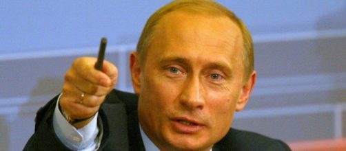 Il presidente russo Putin si congratula con Donald Trump