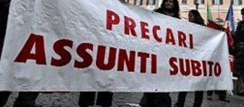 Ultime news scuola, mercoledì 9 novembre 2016: la protesta dei precari rimasti nelle GaE