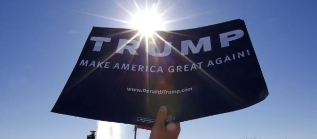 Estudantes do ensino médio na Califórnia protestam contra Donald Trump Estudantes do ensino médio na Califórnia protestam contra Donald Trump