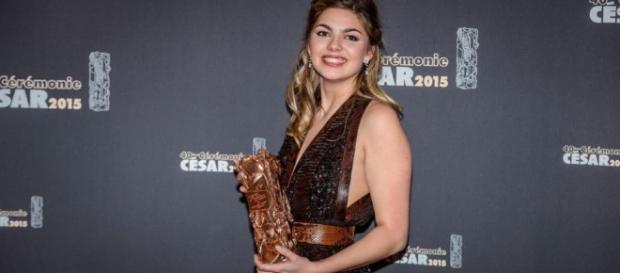 Louane : Un NRJ Music Awards semble lu être promis non-stop-people.com Louane : Un NRJ Music Awards semble lu être promis non-stop-people.com