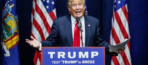 Vince Donald Trump, 45° Presidente degli USA. Vince Donald Trump, 45° Presidente degli USA.