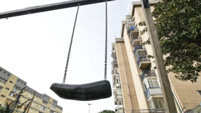 Nuovo caso di abusi al Parco Verde di Napoli