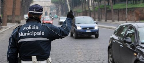 Lo scandalo della cancellazione di 60 mila multe a Roma