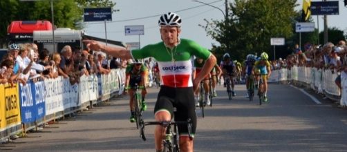 Simone Consonni in maglia tricolore