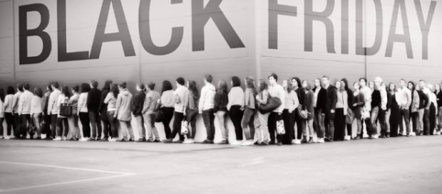 Are we crazy when it comes to wanting to bag a bargain? ....- heraldtribune.com Are we crazy when it comes to wanting to bag a bargain? ....- heraldtribune.com
