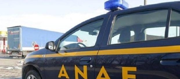 Inspectorii ANAF scot bunuri la licitație Inspectorii ANAF scot bunuri la licitație