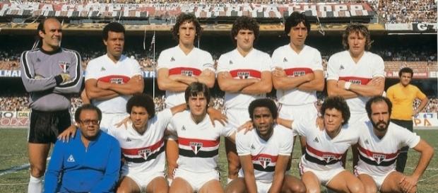 Nos teNos tempos de São Paulo: Mário Sérgio é o primeiro agachado da direita para a esquerda Nos teNos tempos de São Paulo: Mário Sérgio é o primeiro agachado da direita para a esquerda