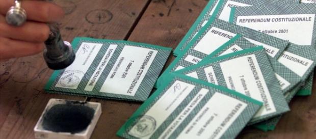 Referendum costituzionale 4 dicembre, per cosa si vota? Ragioni del sì e del no Referendum costituzionale 4 dicembre, per cosa si vota? Ragioni del sì e del no