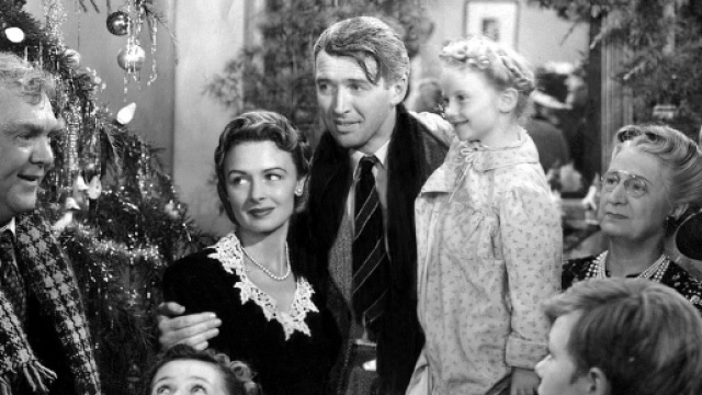 Una scena del film "La vita è meravigliosa" di Frank Capra, forse il capostipite delle pellicole natalizie.