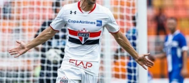 Calleri foi artilheiro do São Paulo, mas está encostado na Inglaterra Calleri foi artilheiro do São Paulo, mas está encostado na Inglaterra