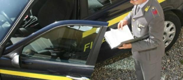 Controlli della Guardia di Finanza sul pagamento del Canone Rai. Controlli della Guardia di Finanza sul pagamento del Canone Rai.