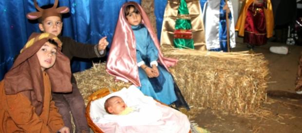 La rappresentazione del presepe vivente. La rappresentazione del presepe vivente.