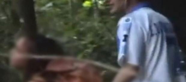 Mulher é violentada em matagal Mulher é violentada em matagal