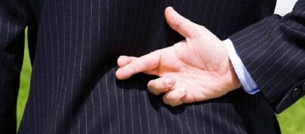 Os homens sempre estão contando uma ou outra mentirinha, confira quais eles mais contam Os homens sempre estão contando uma ou outra mentirinha, confira quais eles mais contam