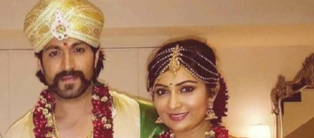Radhika Pandit and Yash wedding (Youtube screen grab) Radhika Pandit and Yash wedding (Youtube screen grab)
