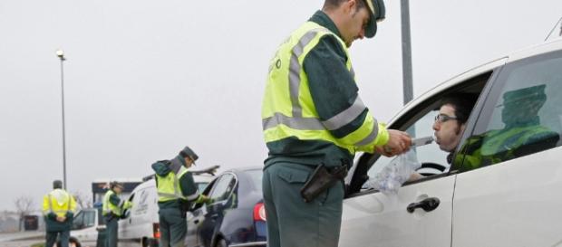 Tráfico intensifica esta semana los controles de alcohol y - diariodenavarra.es Tráfico intensifica esta semana los controles de alcohol y - diariodenavarra.es