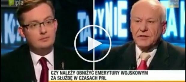 Winnicki masakruje byłego SB-ka na antenie Polsat News. Winnicki masakruje byłego SB-ka na antenie Polsat News.