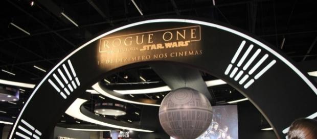 Divulgação do filme Rogue One: uma História Star Wars na CCXP deste ano. Divulgação do filme Rogue One: uma História Star Wars na CCXP deste ano.
