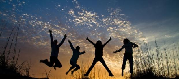 Hay mane´ras de ser´más ploclives a lâ felicida`d Hay mane´ras de ser´más ploclives a lâ felicida`d